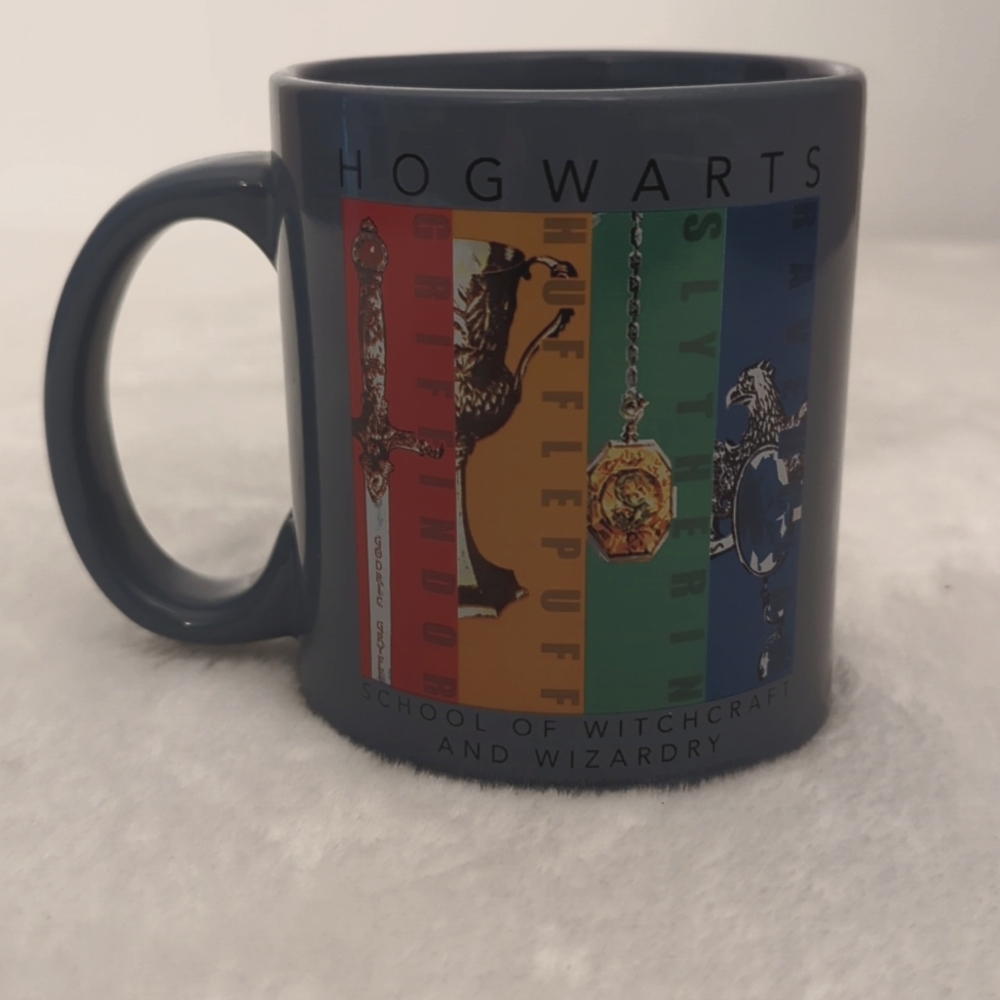 ZAK Hogwarts mug NEW!!!!